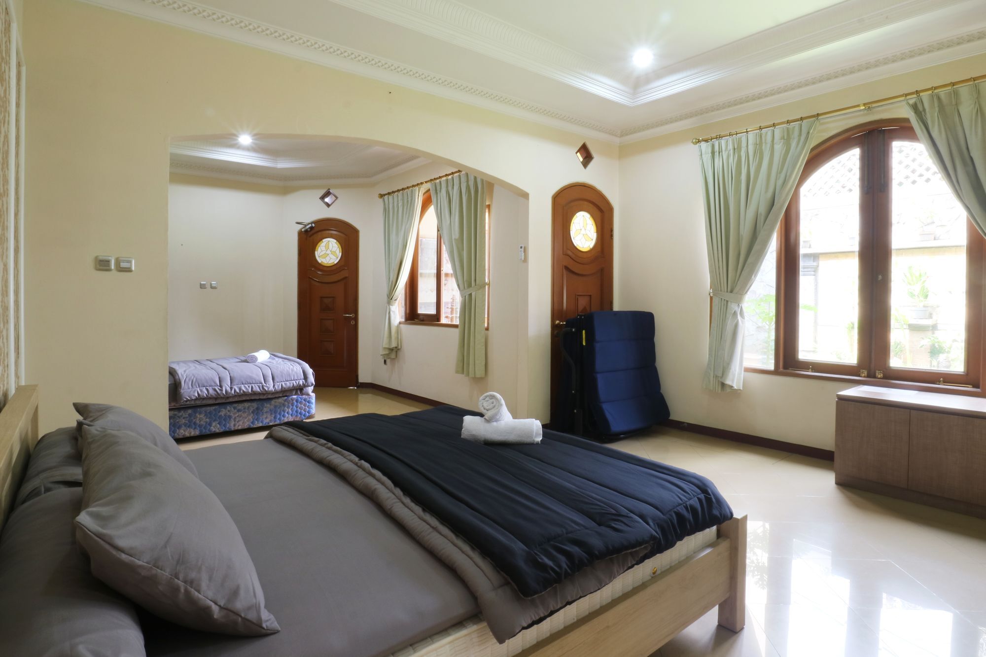 Maharani Guesthouse Tebet Syariah Jacarta Exterior foto
