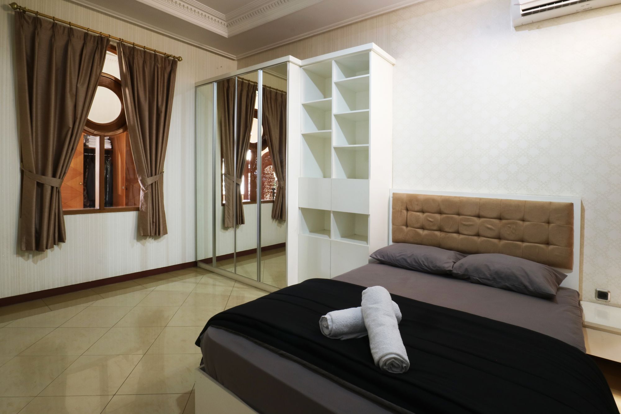 Maharani Guesthouse Tebet Syariah Jacarta Exterior foto