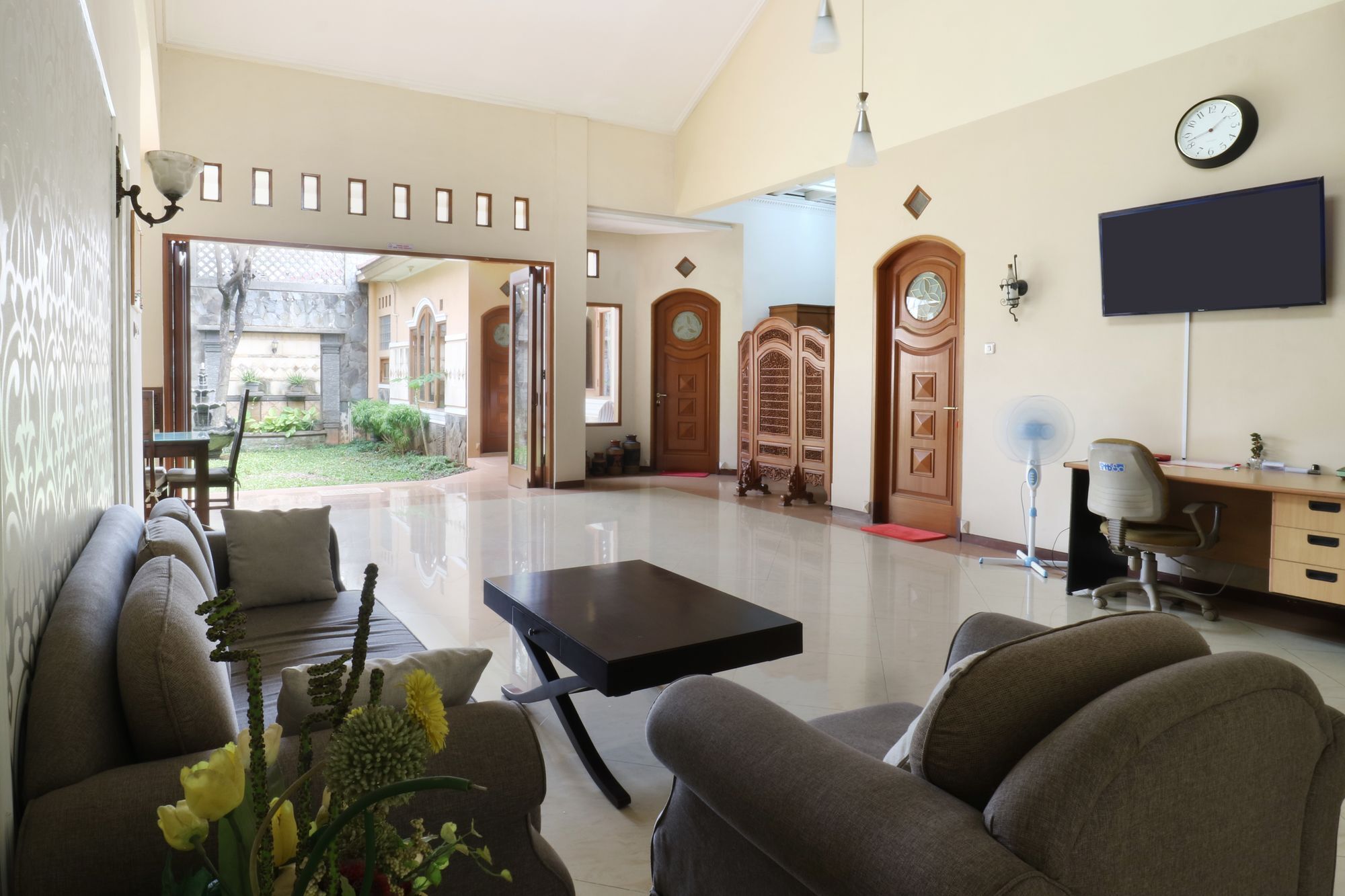 Maharani Guesthouse Tebet Syariah Jacarta Exterior foto