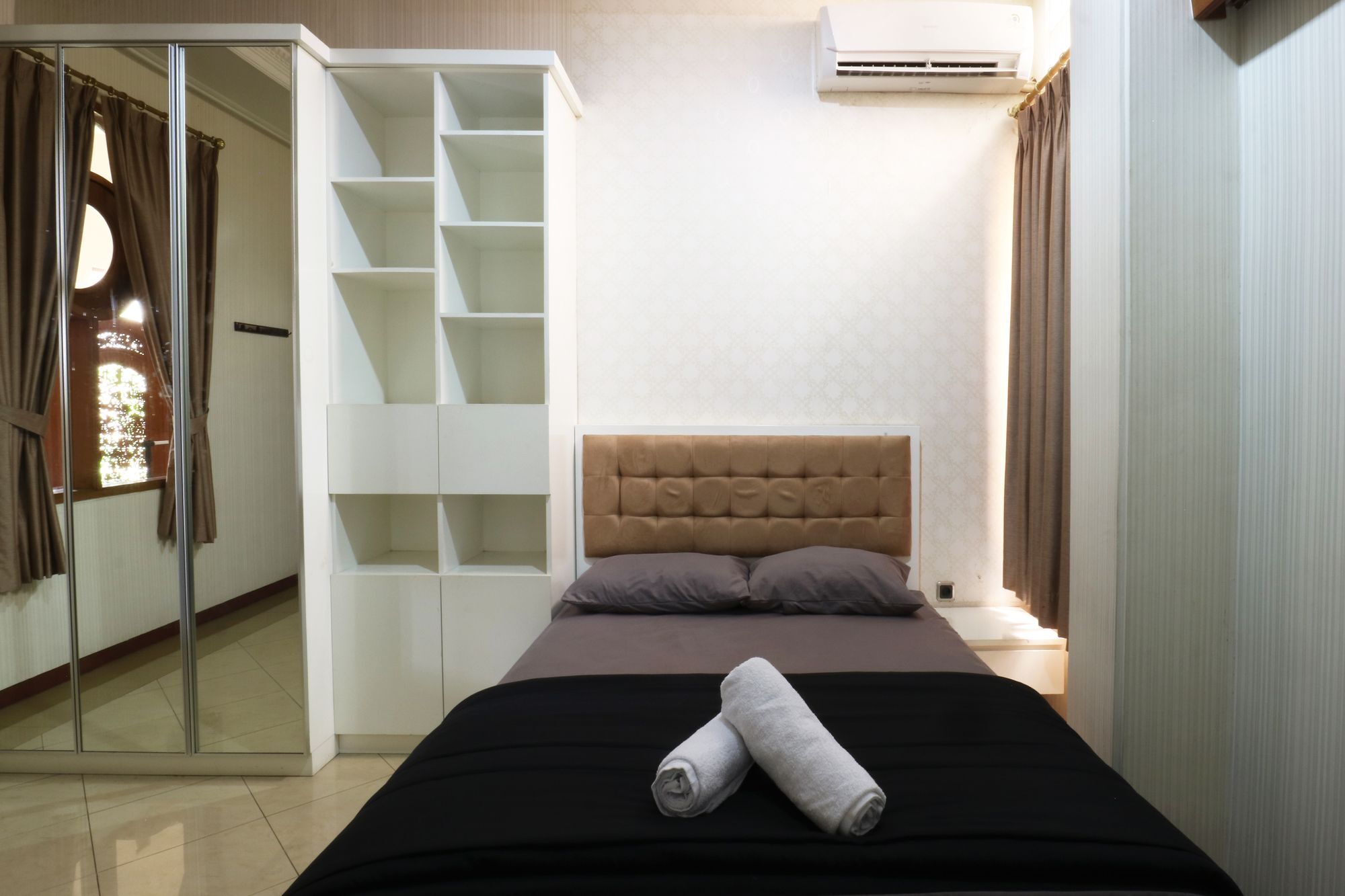 Maharani Guesthouse Tebet Syariah Jacarta Exterior foto